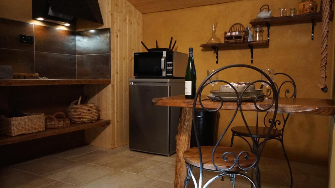 Gite De Terre Et De Charme Hamoir Bagian luar foto