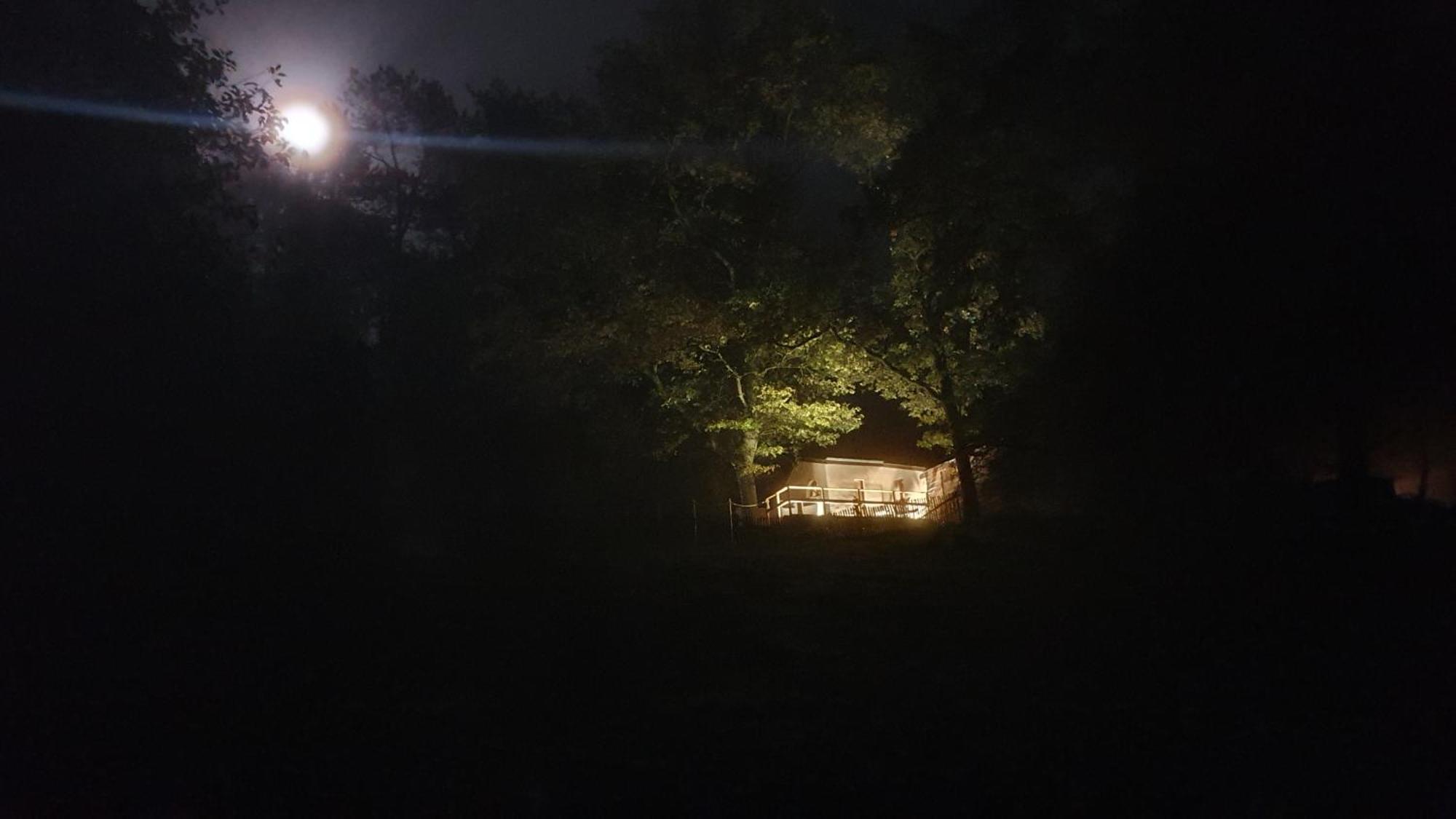 Gite De Terre Et De Charme Hamoir Bagian luar foto